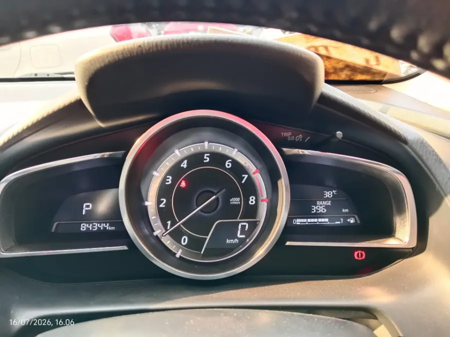 Foto Mobil Bekas Odometer Mazda 2 1.5 GT Skyactiv tahun 2016